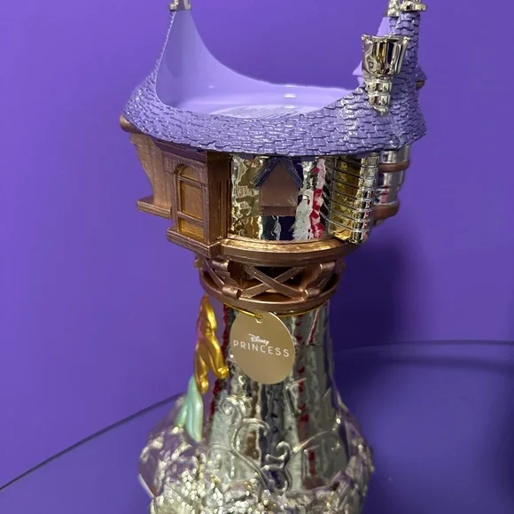 Bath & Body Works Disney Princess Rapunzel Set With Candle Holder NEW - Picture 4 of 5